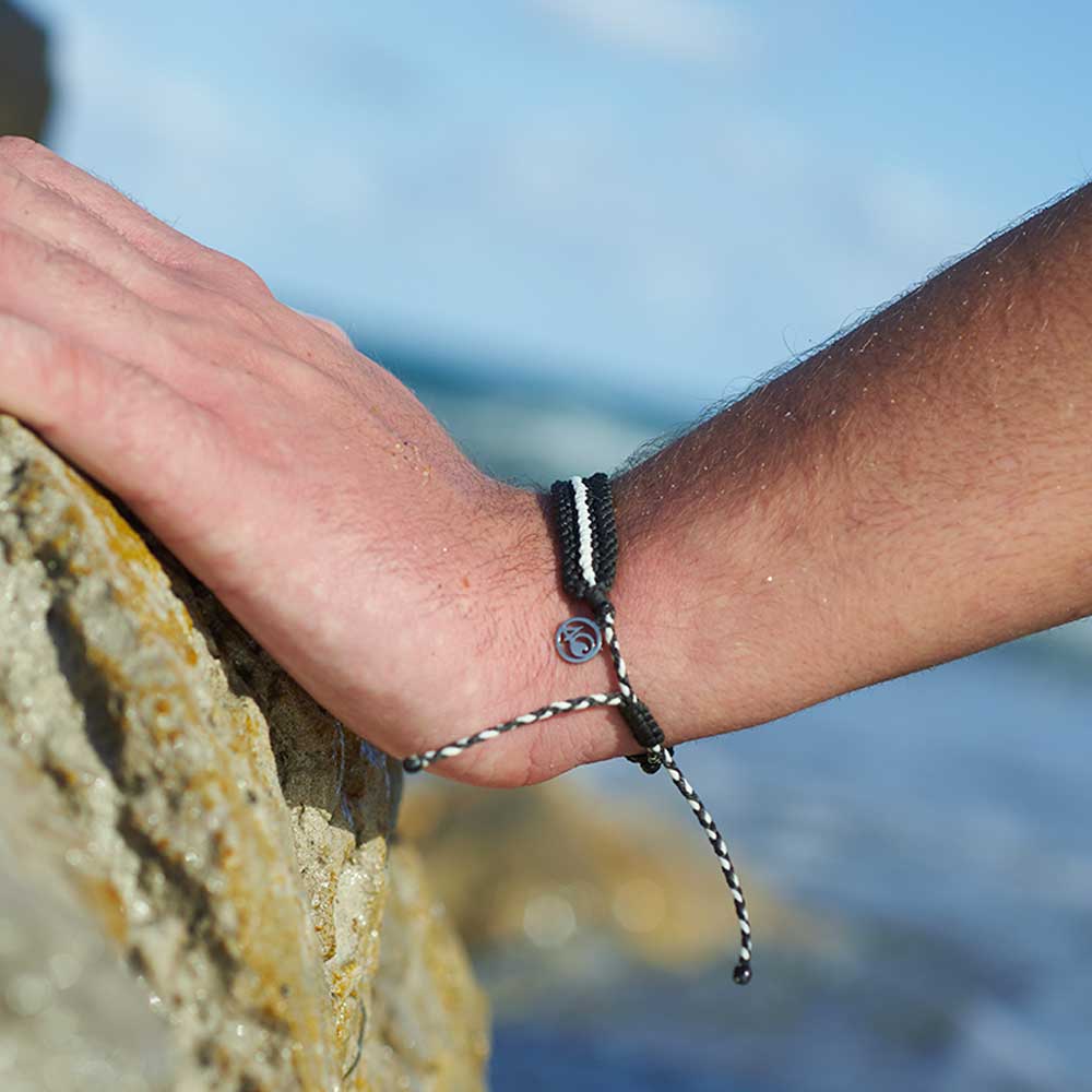 4ocean Deep Sea Braided Bracelet in Stygian Black Glow - Image 3